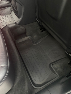 Резиновые коврики с высоким бортом для Audi Q5 2010-2017 Seintex.85514