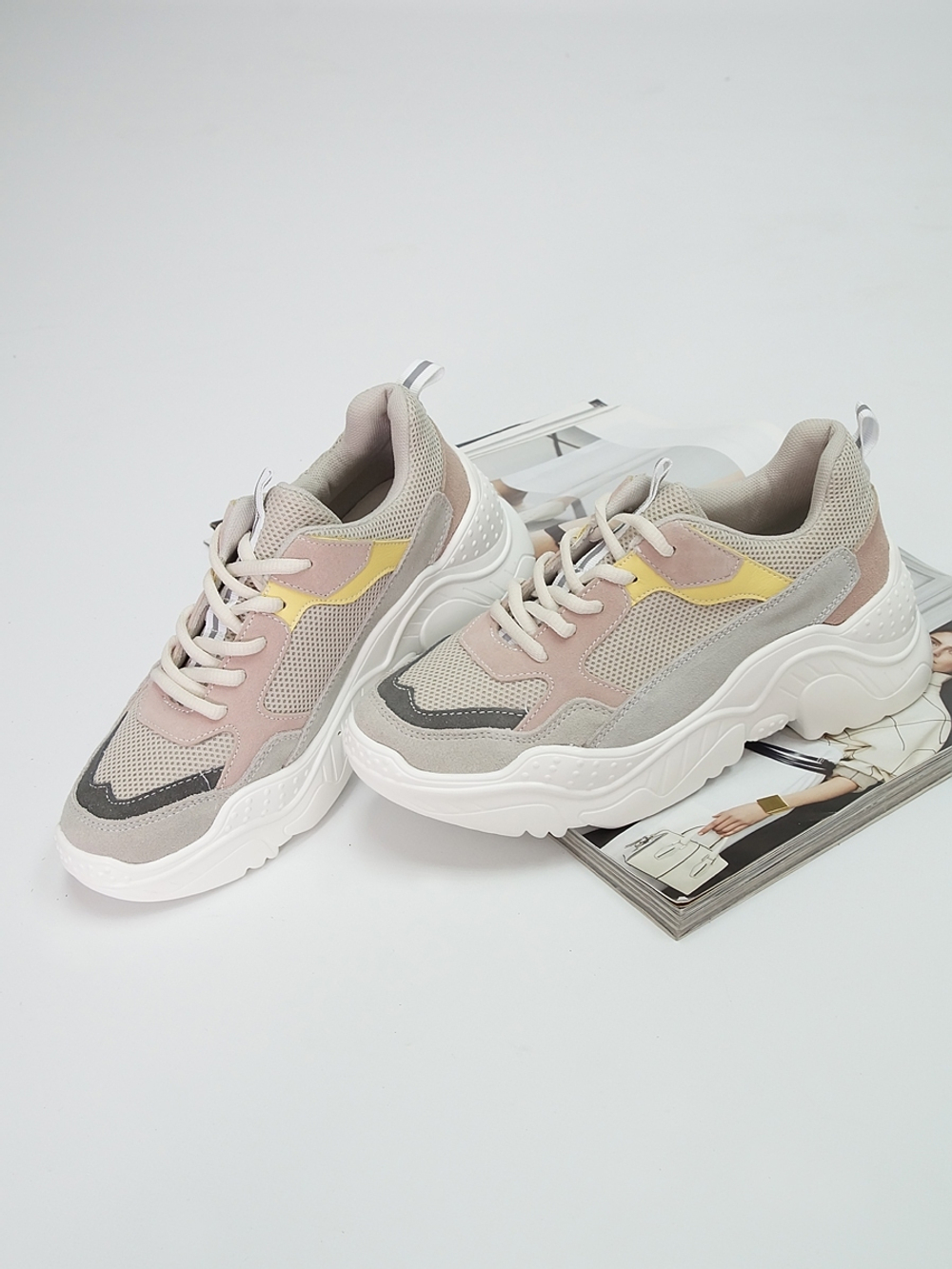 Кроссовки женские демисезонные