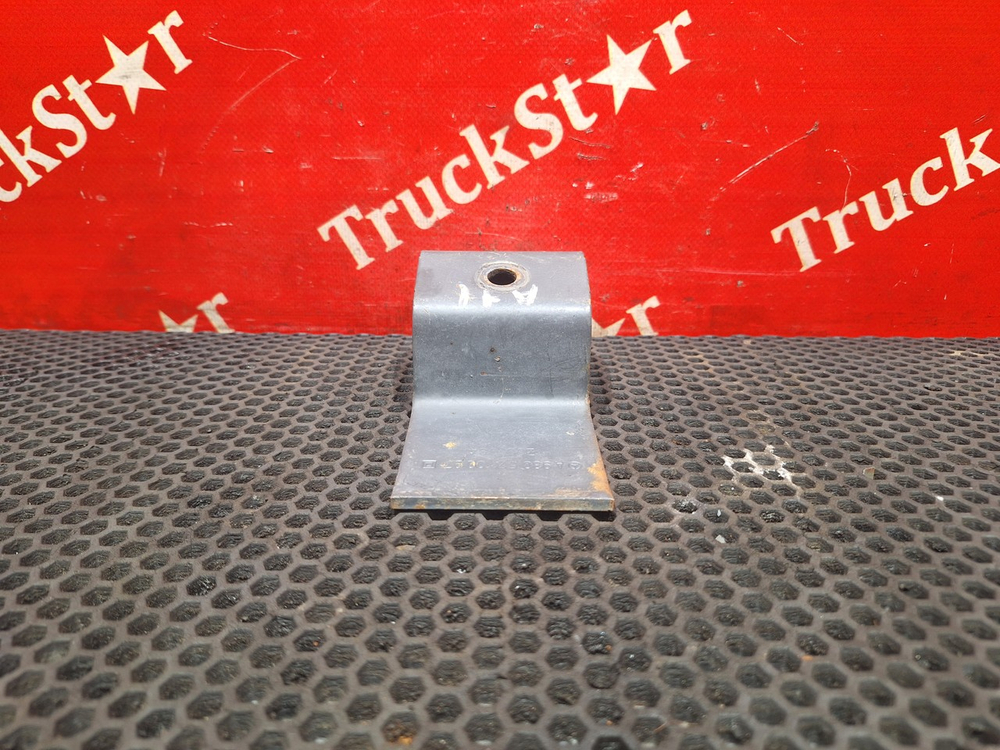 Кронштейн крыла заднего 2018г.