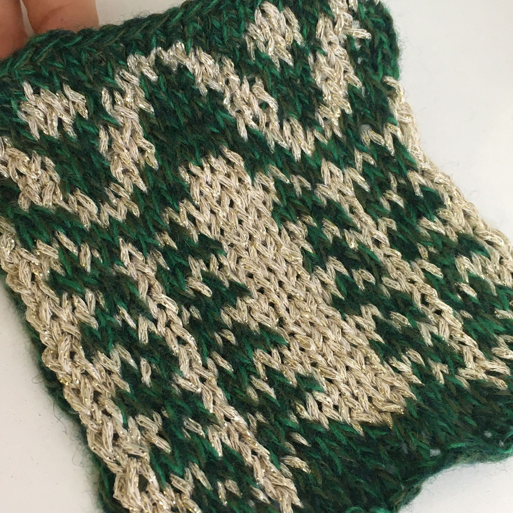 BARTOK - Torcitura di Domaso; 80% вискоза, 20%люрекс; Шнурок; 340м/100гр; col. BK62 Белый в золотом люрексе