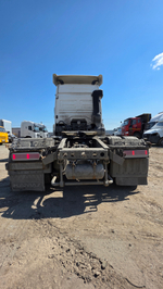 КамАЗ 5490 4x2 Седельный тягач 5490-022-87(S5) (Дизельный, 12,0 л, 401 л.с., МТ)