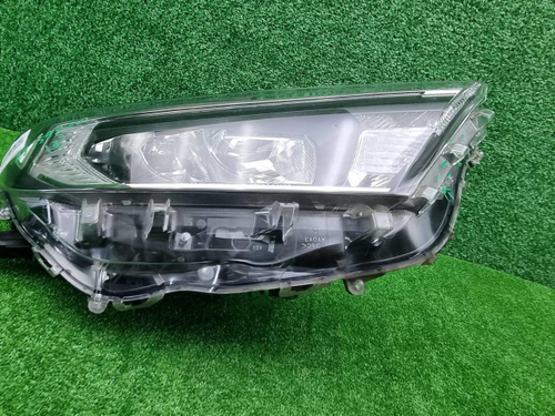 Фара правая Toyota RAV4 5 XA50 (2018-н.в.) LED