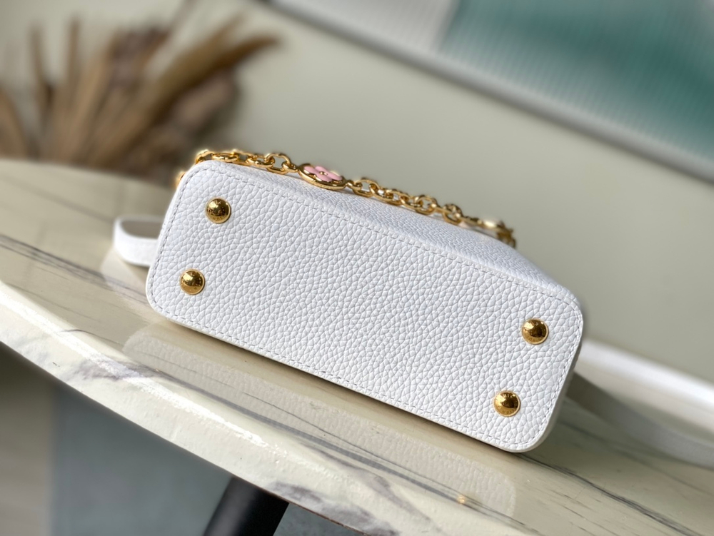 Louis Vuitton Capucines Mini