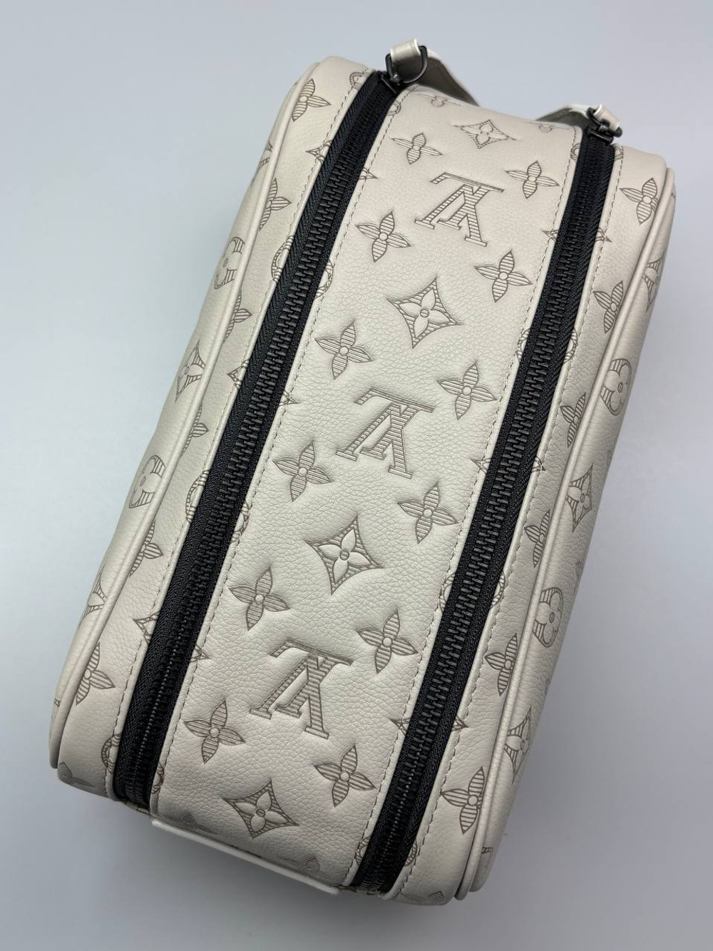 Несессер Louis Vuitton