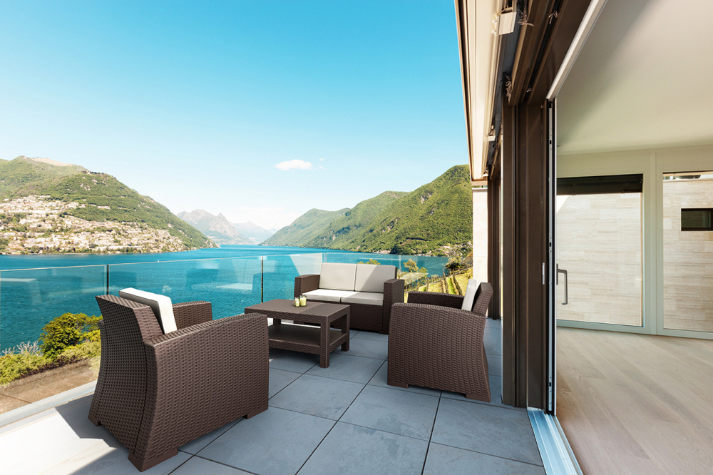 Диван пластиковый плетеный двухместный с подушками Monaco Lounge