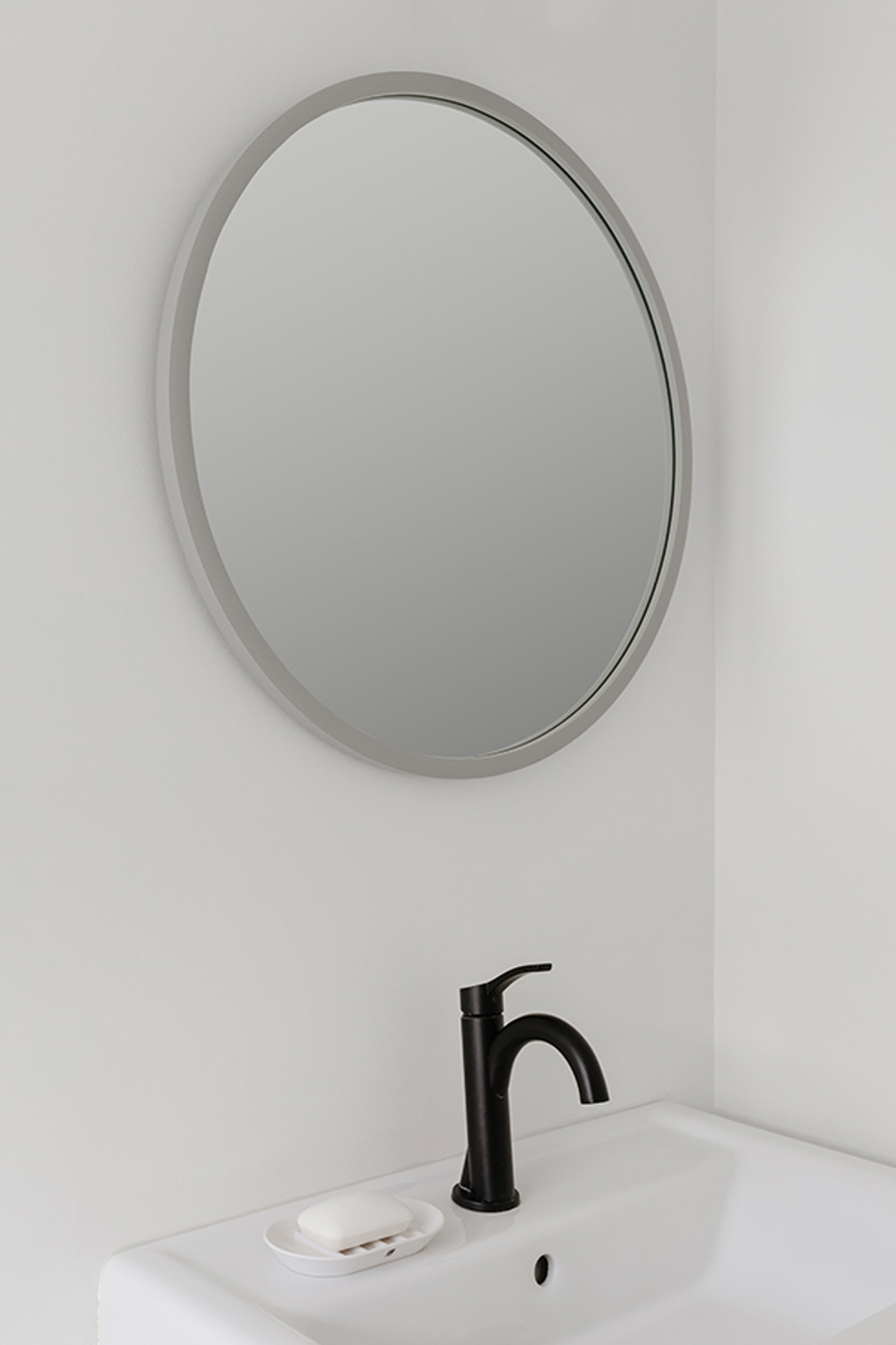 Зеркало настенное Hub D61 см серое, Umbra