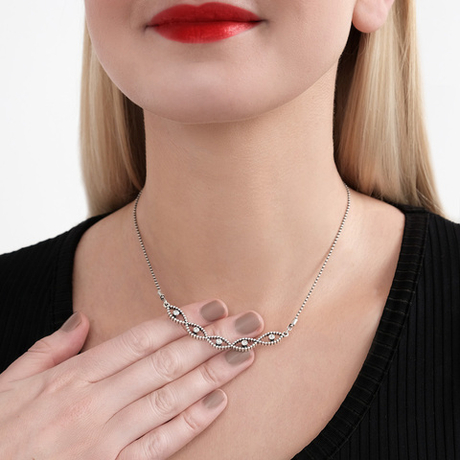 "Моту" колье в серебряном покрытии из коллекции "Arabesque" от Jenavi с замком карабин