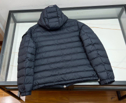 Пуховик Moncler