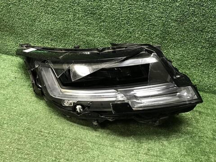 Битая Фара правая RR Vogue 5 L460 (21-нв) LED
