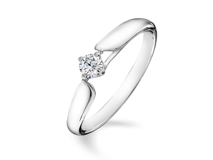 Помолвочное кольцо с бриллиантом