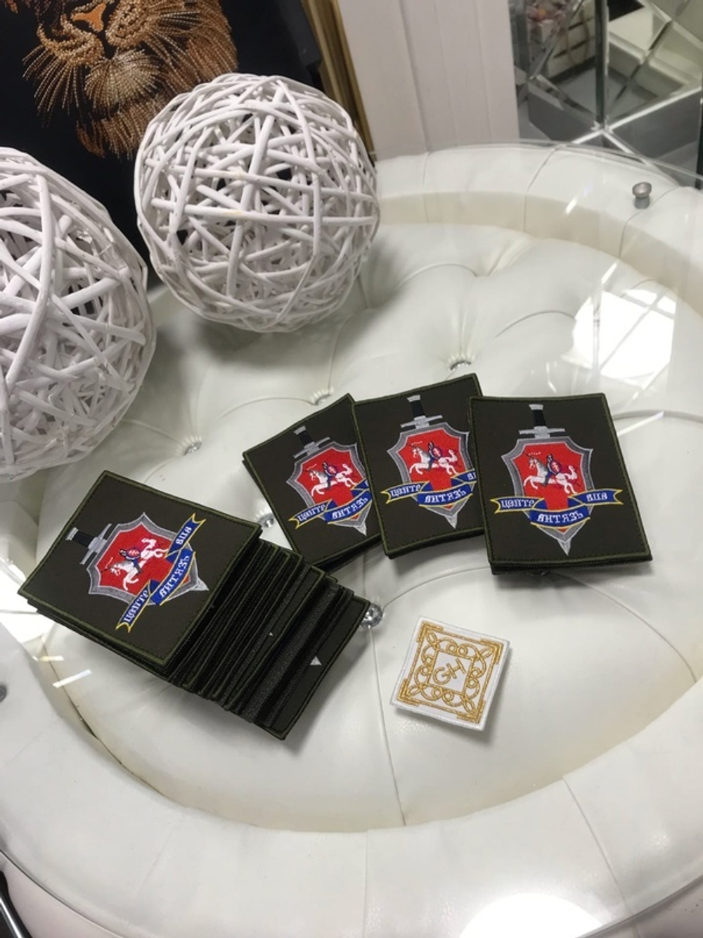 Корпоративная одежда с вышивкой логотипа