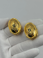 Клипсы с лого Fendi