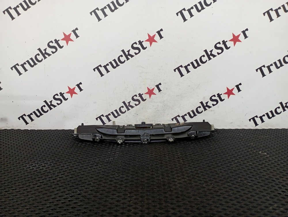 Кронштейн щитка приборов