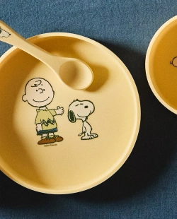 ZARA HOME ДЕТСКИЙ НАБОР ПОСУДЫ PEANUTS™ (4 ПРЕДМЕТА), ЖЕЛТЫЙ