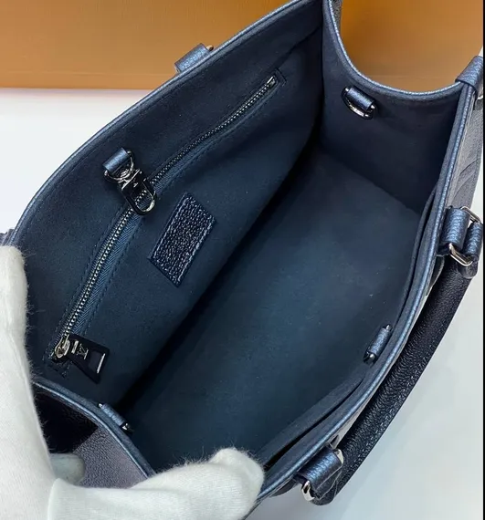 Сумка Louis Vuitton Onthego PM темно-синий
