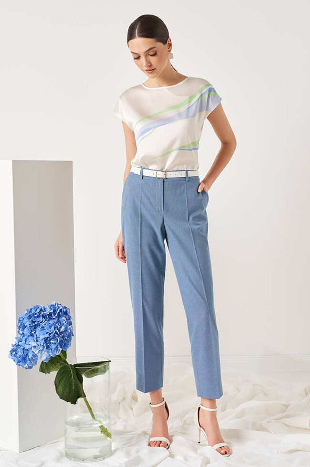 22844 Блузка женская (молочно-голубой)