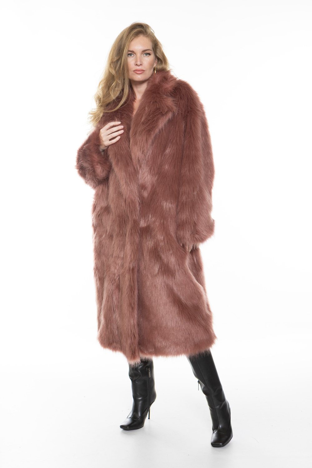 ШУБА ИЗ ИСКУССТВЕННОГО МЕХА