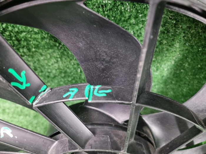 Диффузор с вентилятором Hongqi HS5 (2019-н.в.)