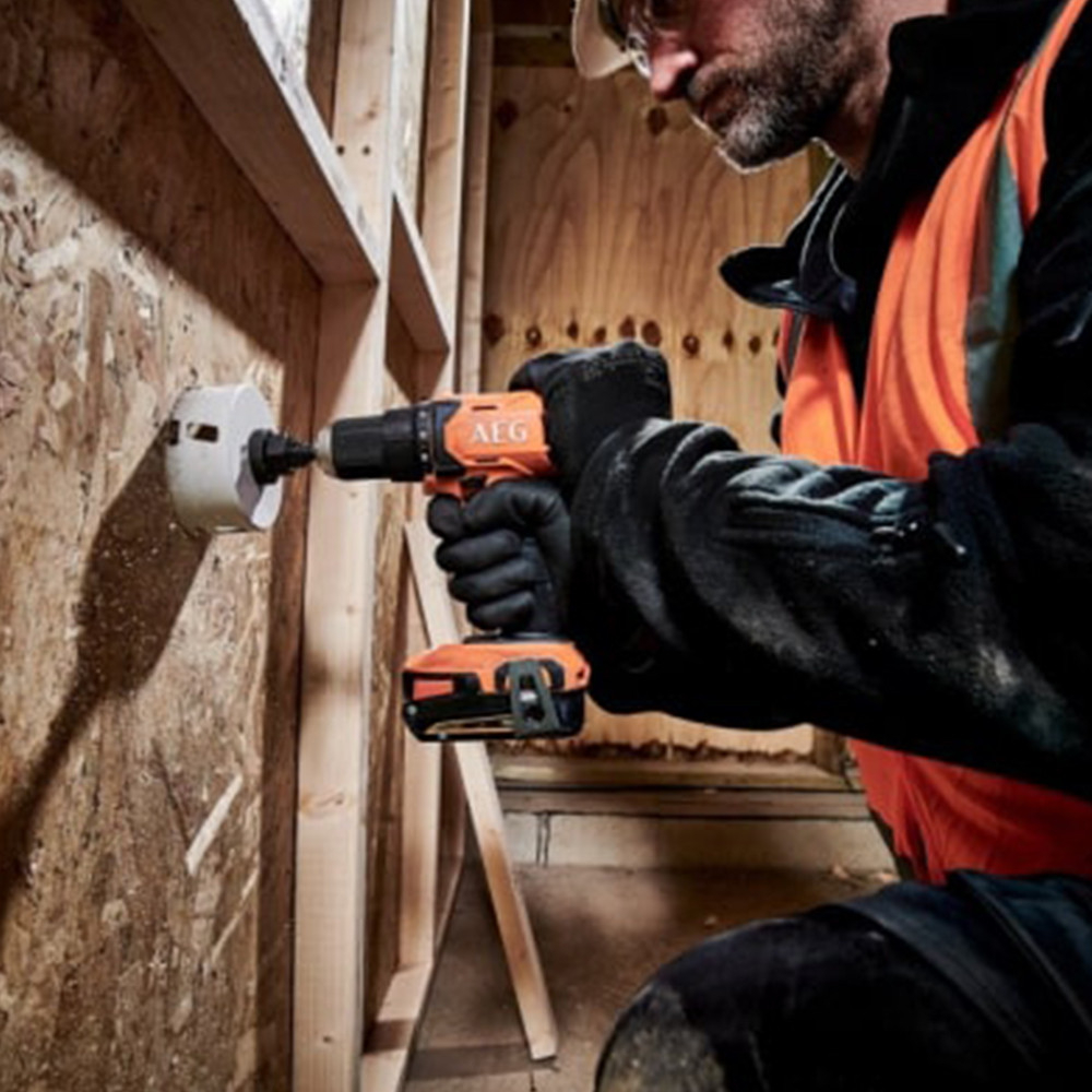 Дрель-шуруповерт ударная AEG BSB18G4-0 4935478632