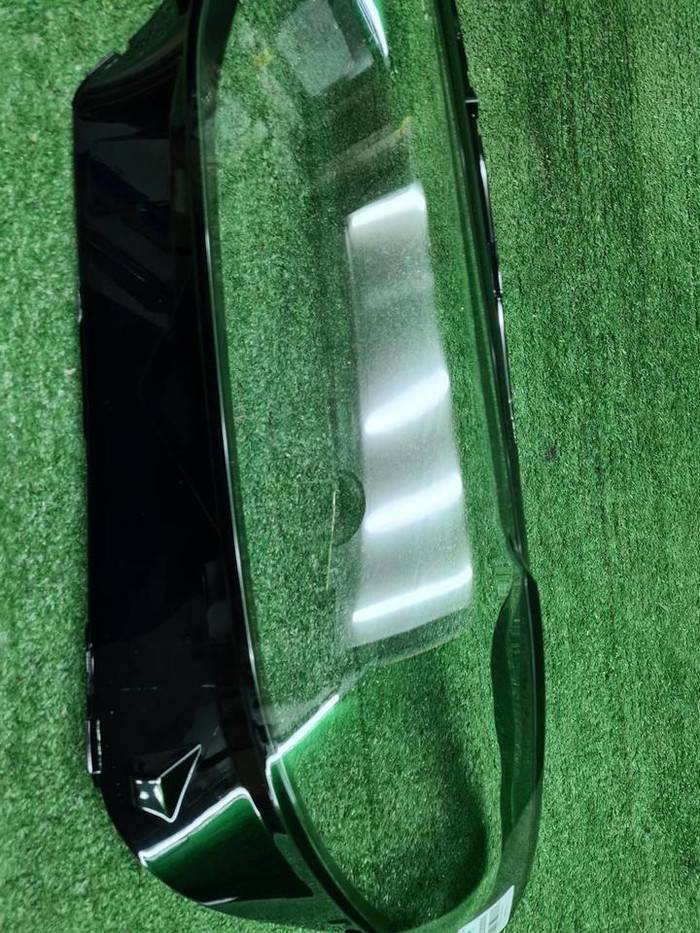 Стекло фары левое BMW X7 G07 (2019-2022)