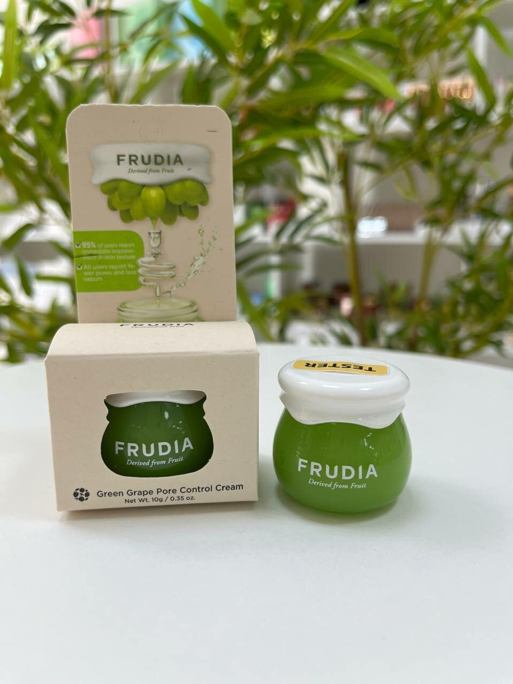 Frudia Себорегулирующий крем с виноградом Green Grape Pore Control Cream Mini 10 мл.