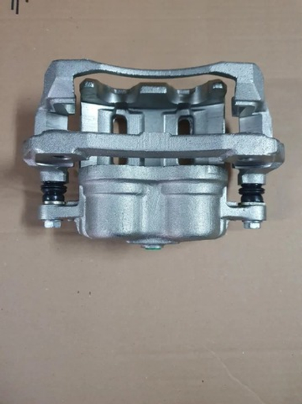 Суппорт передний, правый (4WD) Changan CS75