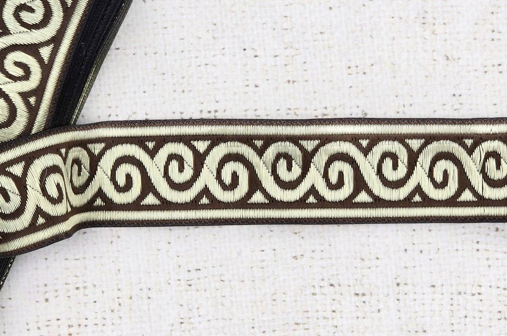 Тесьма жаккард, ш. 3,5 см, коричневый с бежевым