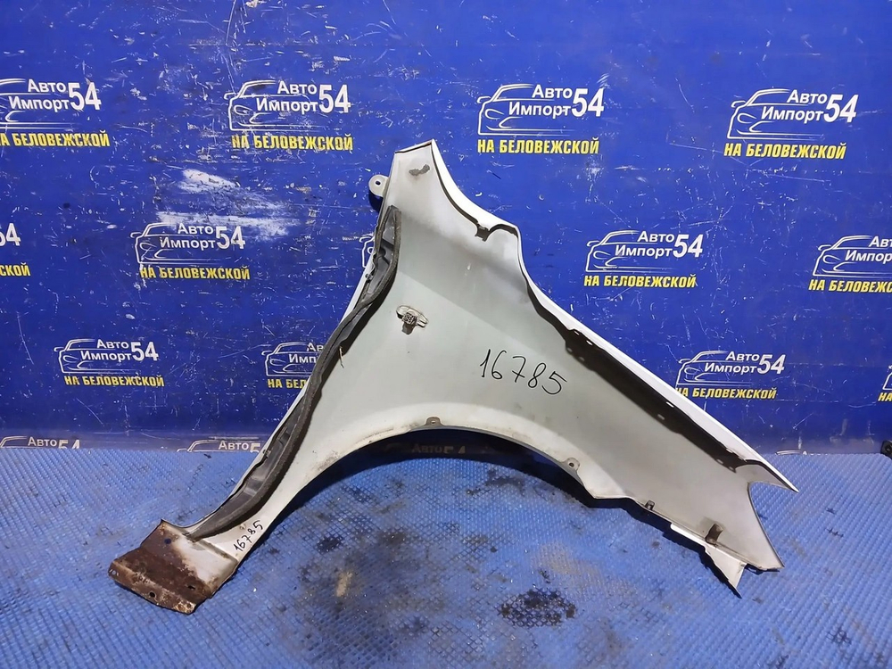 Крыло переднее левое MAZDA DEMIO 2002-2005