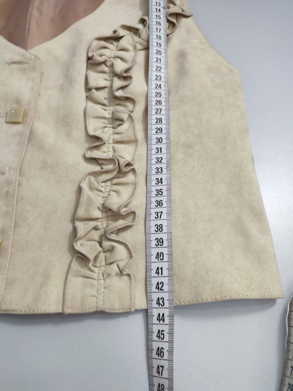 Жилет нарядный 44-46 размер