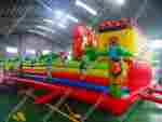 Коммерческий надувной батут "Зверята на радуге" 12*9*2.8 м.