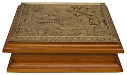 Деревянная ключница "Домик охотника" малая