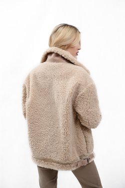 Женская куртка из овчины