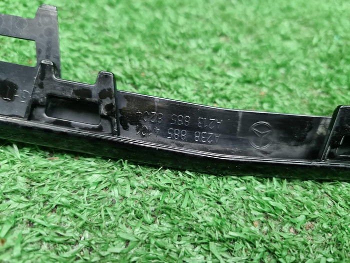 Накладка решетки радиатора Mercedes E w213 (20-23)