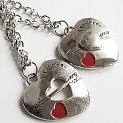 Парные кулоны для влюбленных "Сердце со стрелой".