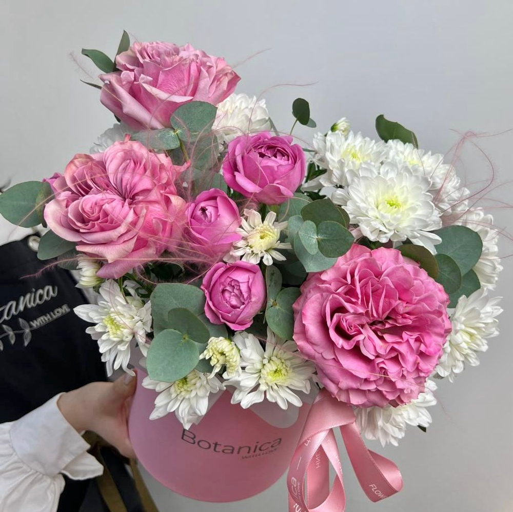 Малиновая композиция с пионовидными розами мисти баблс 2607202510
