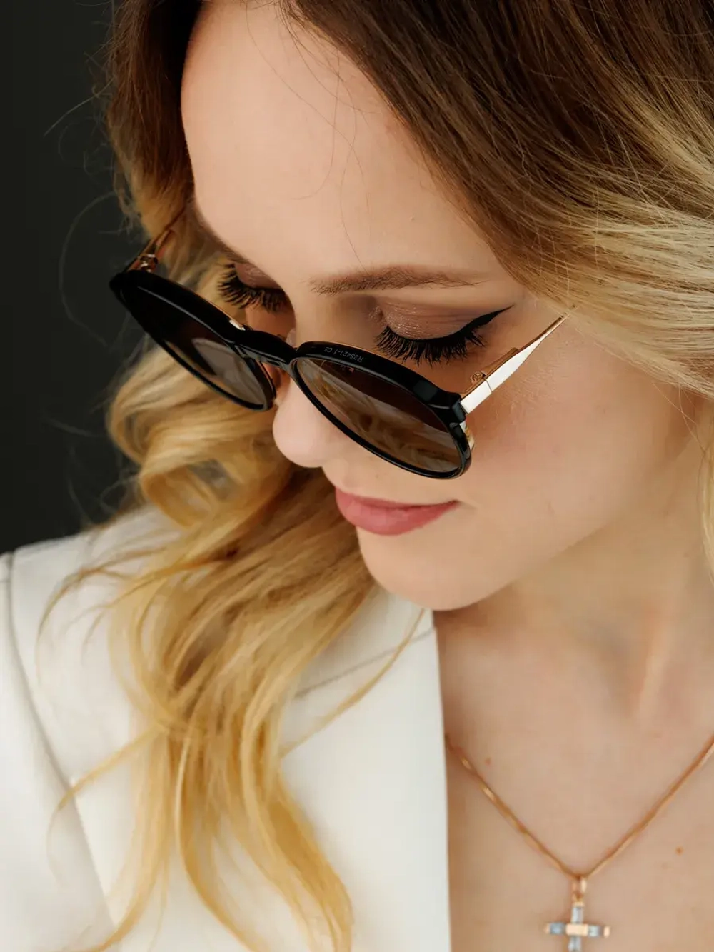 Модная оправа для очков с накладкой 4в1