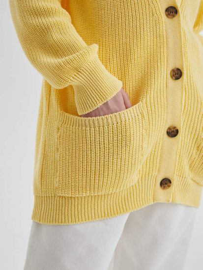 AIM  из хлопка с карманами. Цвет жёлтый