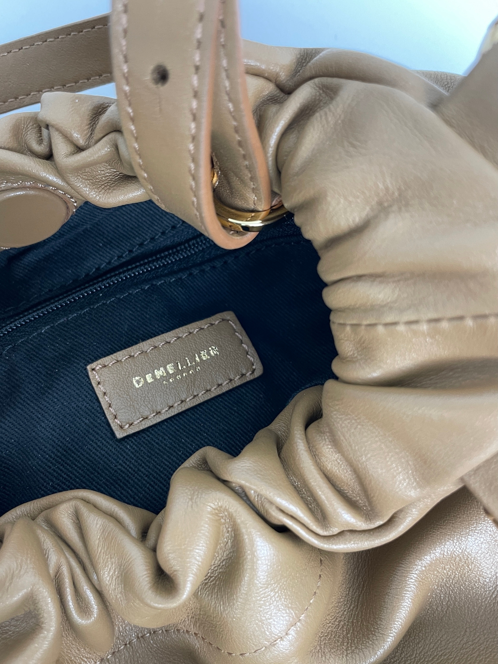 Сумка DeMellier Santa Monica Chain Leather Top Handle Bag