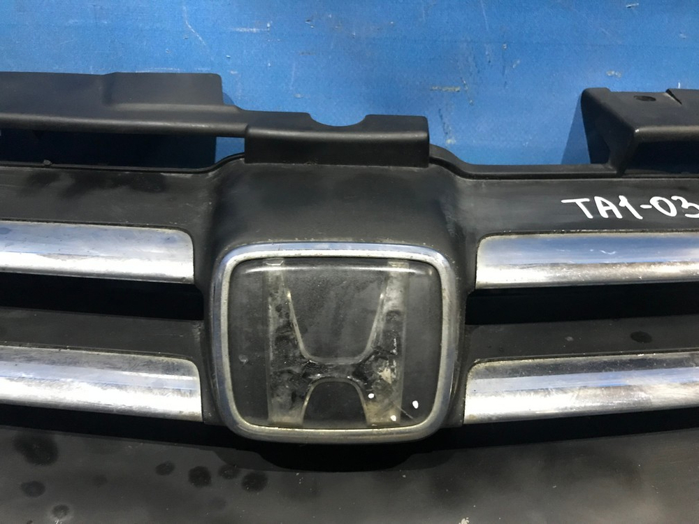 Решетка радиатора Honda AVANCIER 1999