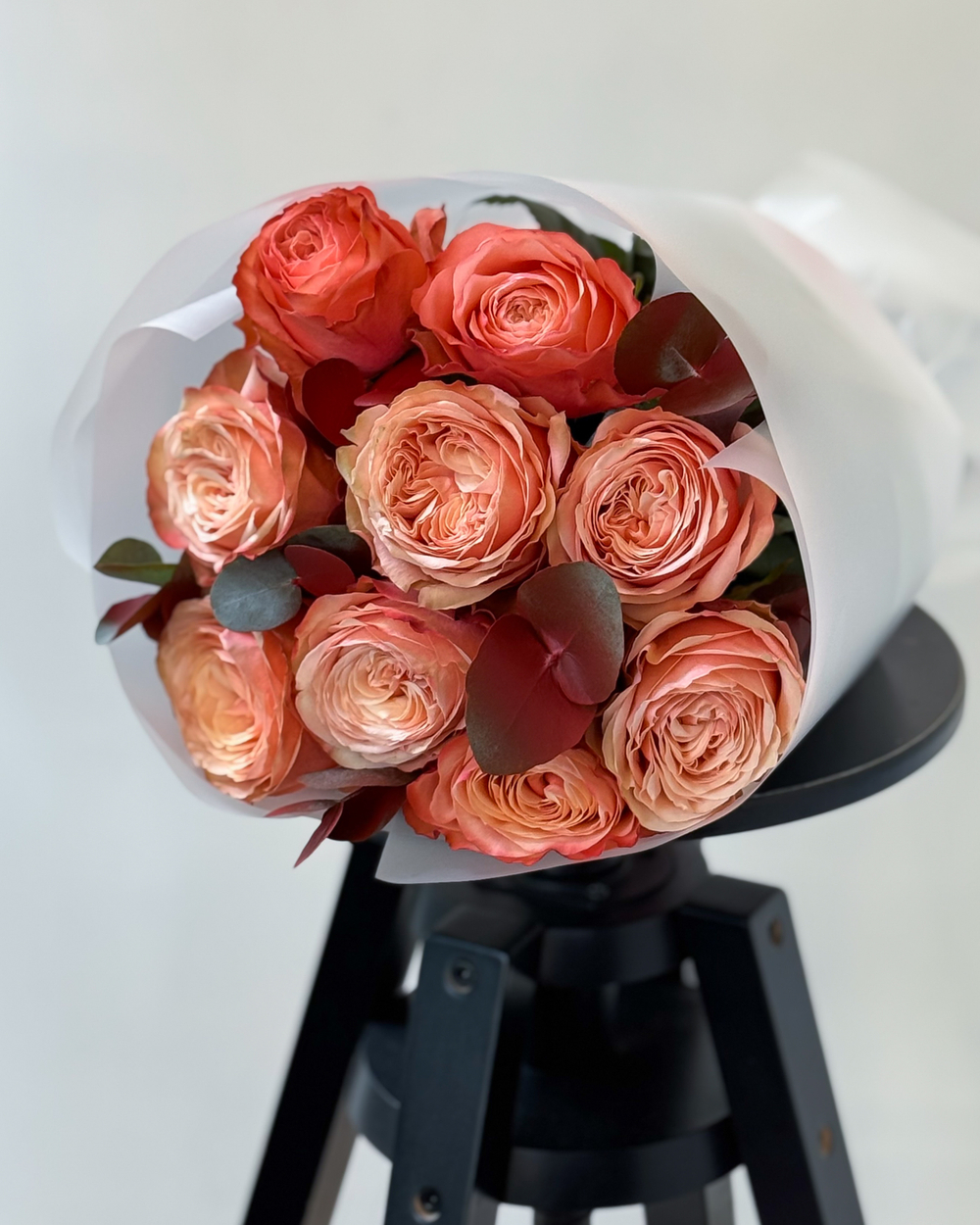 Моно из 9 персиковых роз Кахала