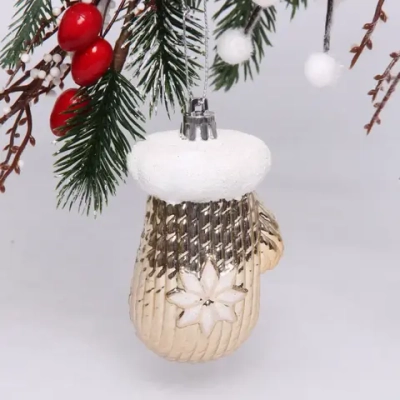 Ёлочная игрушка «Новогодняя варежка» 5*4*10 см, шампань
