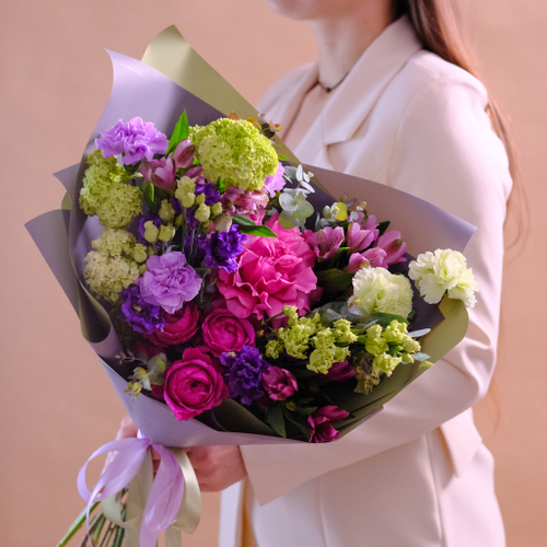 Купить Яркий букет с французской Кантри блюз и эустомой #155