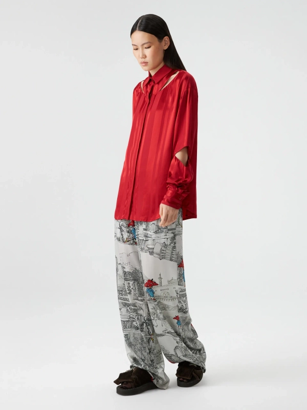 Блуза с вырезами