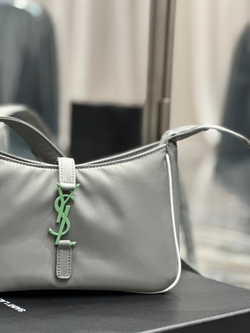 Saint Laurent Le 5 à 7 Hobo Bag