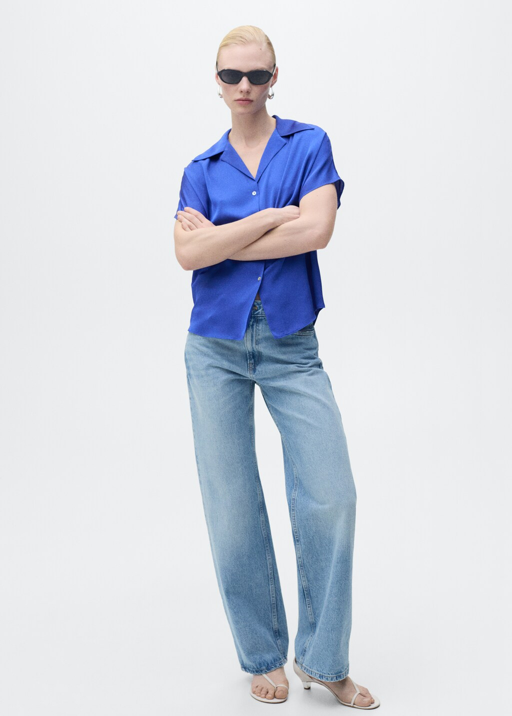 Атласная рубашка с коротким рукавом