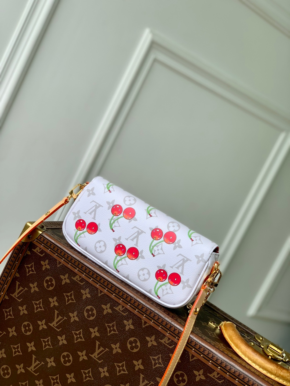 Louis Vuitton Ivy Wallet On Chain Bag