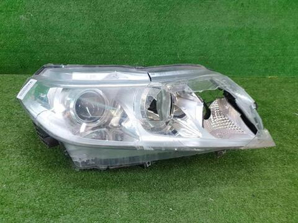 Битая Фара правая Suzuki Vitara 2 (2014-2019) галоген