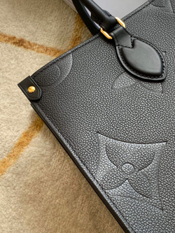 Louis Vuitton Onthego MM