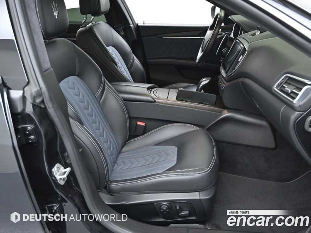 Maserati Ghibli 3.0 Дизель GranLusso (12.2020)
