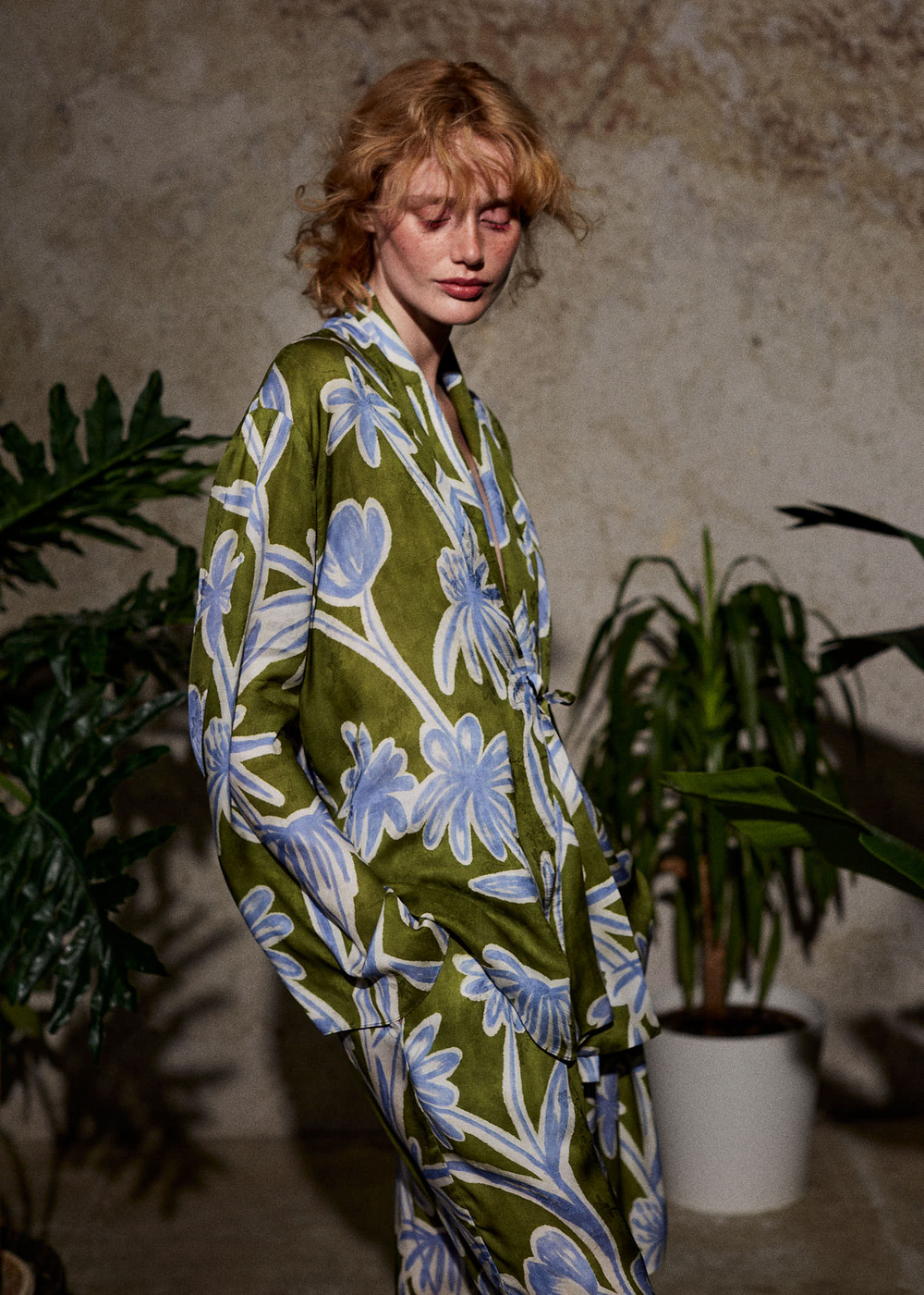 Рубашка на завязках из вискозы цветы зеленый